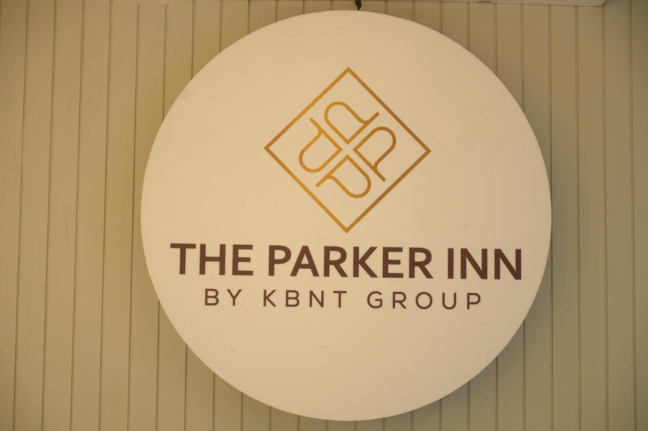 Hotel The Parker Inn By Kbnt Group Surat Eksteriør bilde