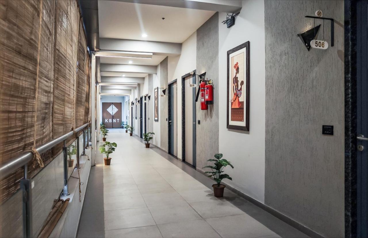 Hotel The Parker Inn By Kbnt Group Surat Eksteriør bilde