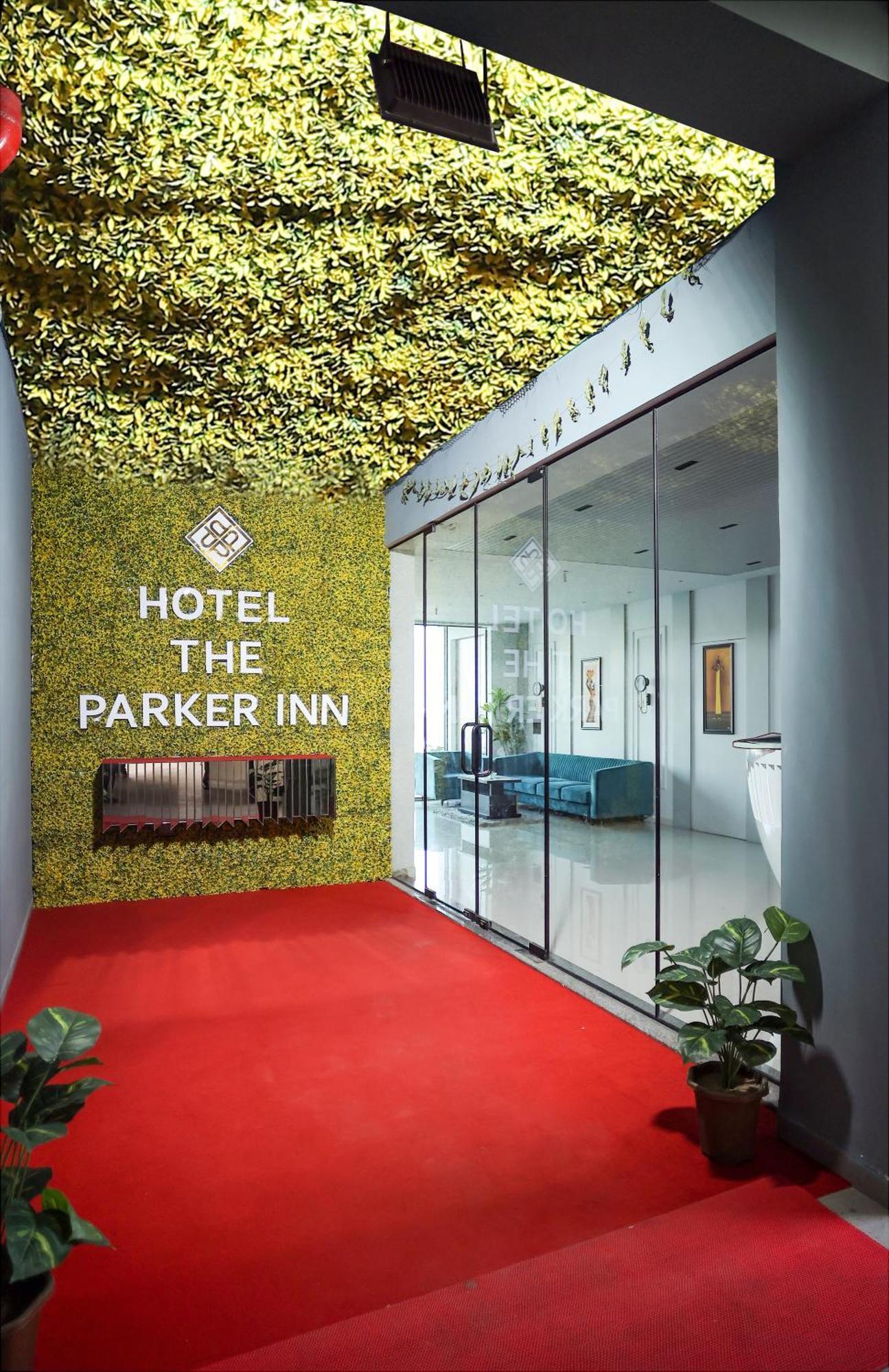Hotel The Parker Inn By Kbnt Group Surat Eksteriør bilde